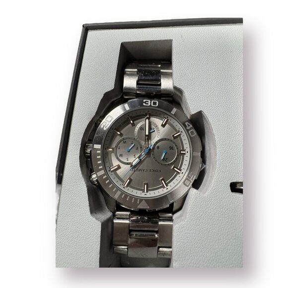 Vince Camuto Men's Silver Watch & Sunglasses Gift Set VC/1147GYSVST Chronograph - Picture 3 of 7